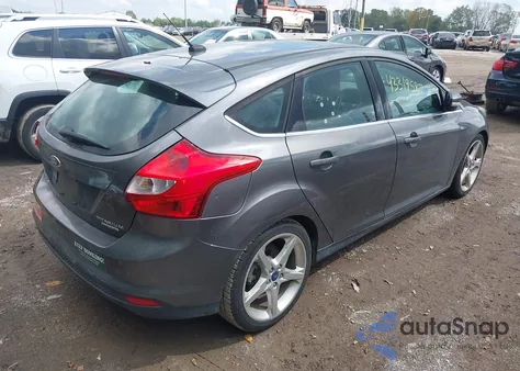 2012 Ford Focus Titanium z USA, uszkodzony, nr VIN 1FAHP3N29CL365618